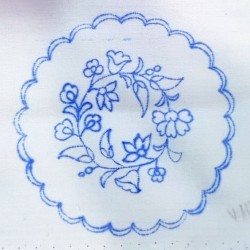 Hímezhető terítő 15x15 cm szegetlen VIII.