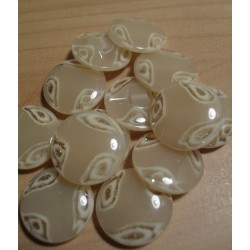 Gomb 2 cm ekrü mintás