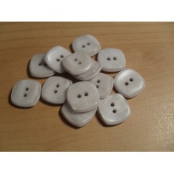 Gomb 1,8x1,8 cm szürke négyzet