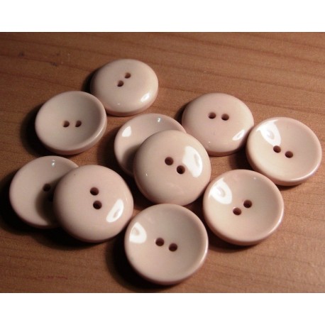 Gomb 2,2 cm krémszínű