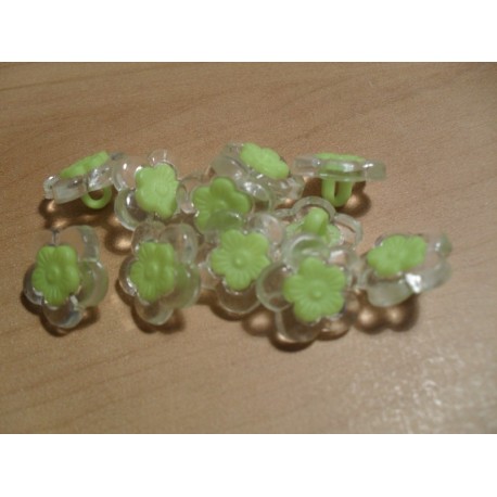 Gomb zöld virág alakú