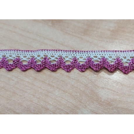 Pamutcsipke 1,8 cm fehér/metál lila cikkcakkos szélcsipke