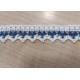 Pamutcsipke 2,3 cm fehér/csillámos kék cikkcakkos szélcsipke