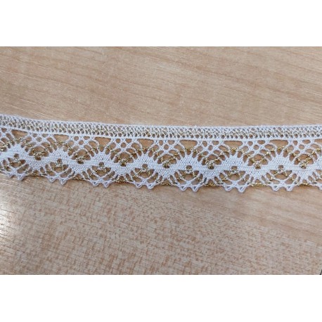 Pamutcsipke 2,6 cm fehér/arany hullámos szélcsipke