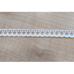 Pamutcsipke 1,2 cm törtfehér hullámos szélcsipke