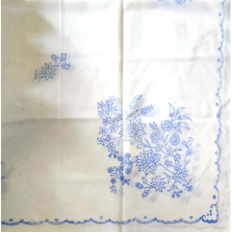 Hímezhető terítő 120x120 cm szegetlen I.