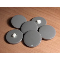 Gomb 3 cm füles szürke