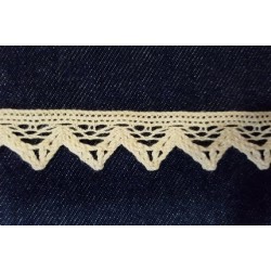 Pamutcsipke 2 cm krém cikkcakkos szélcsipke